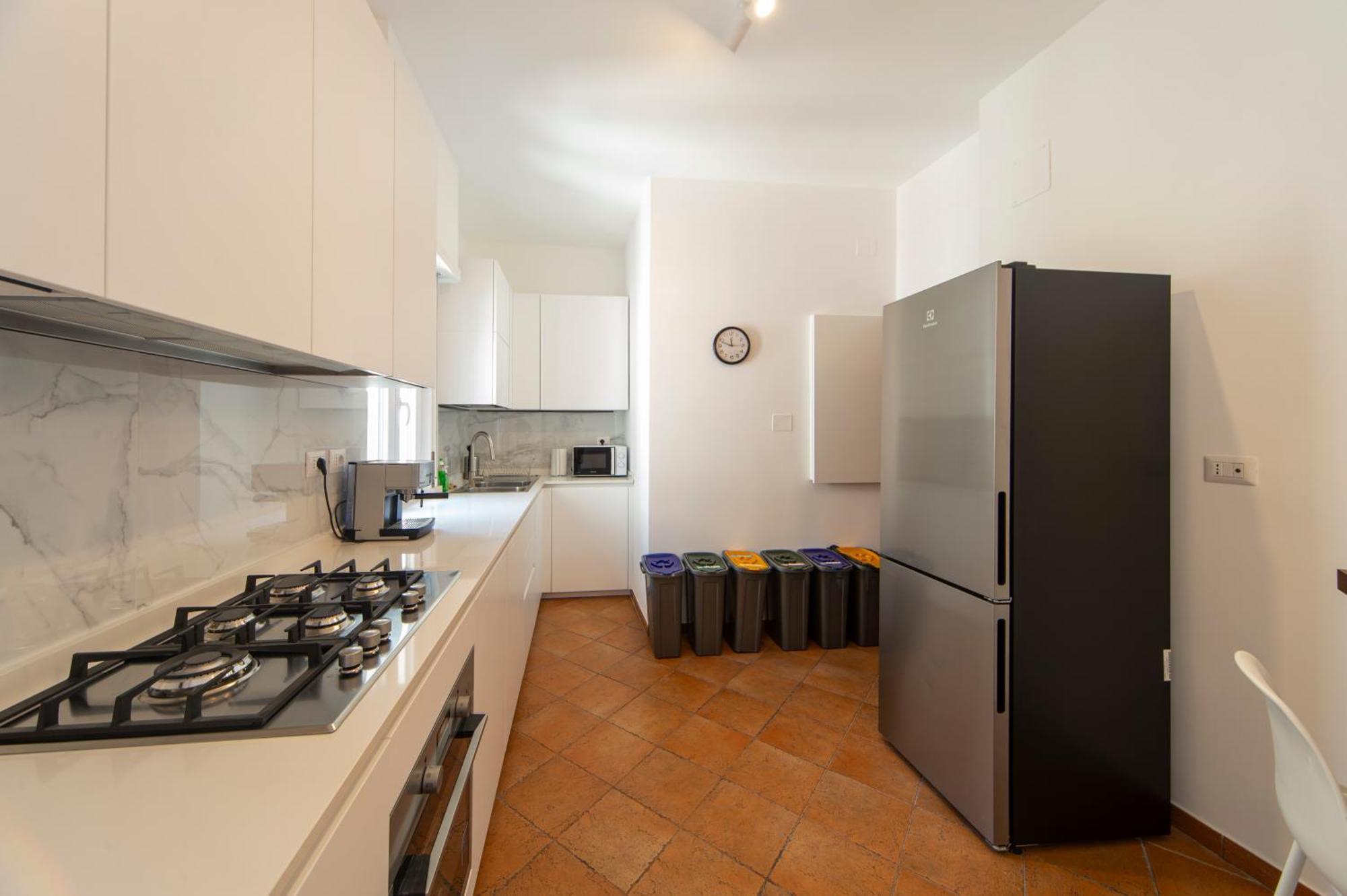 Cardinal Mistrangelo - Next To The Metro Station, Large And Comfortable Penthouse With Terrace * Rom
