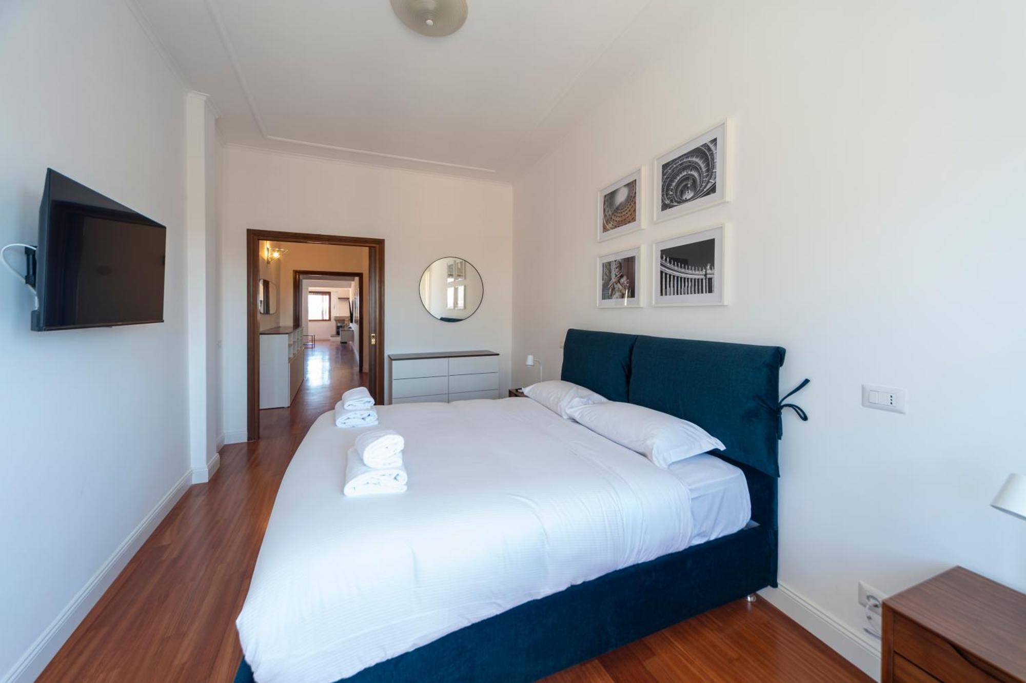 Cardinal Mistrangelo - Next To The Metro Station, Large And Comfortable Penthouse With Terrace Rom