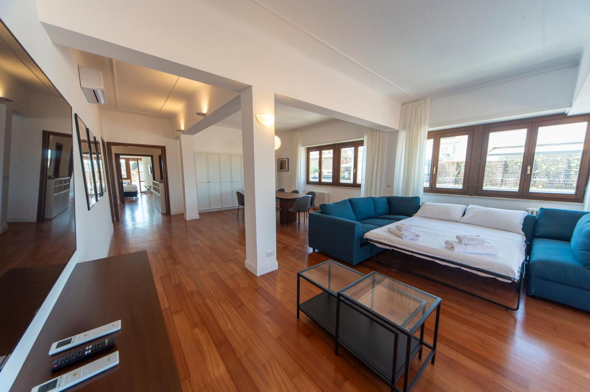 Apartment Cardinal Mistrangelo - Next To The Metro Station, Large And Comfortable Penthouse With Terrace