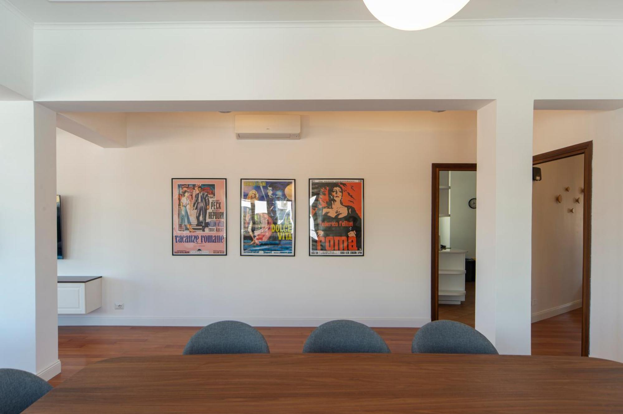 Apartment Cardinal Mistrangelo - Next To The Metro Station, Large And Comfortable Penthouse With Terrace