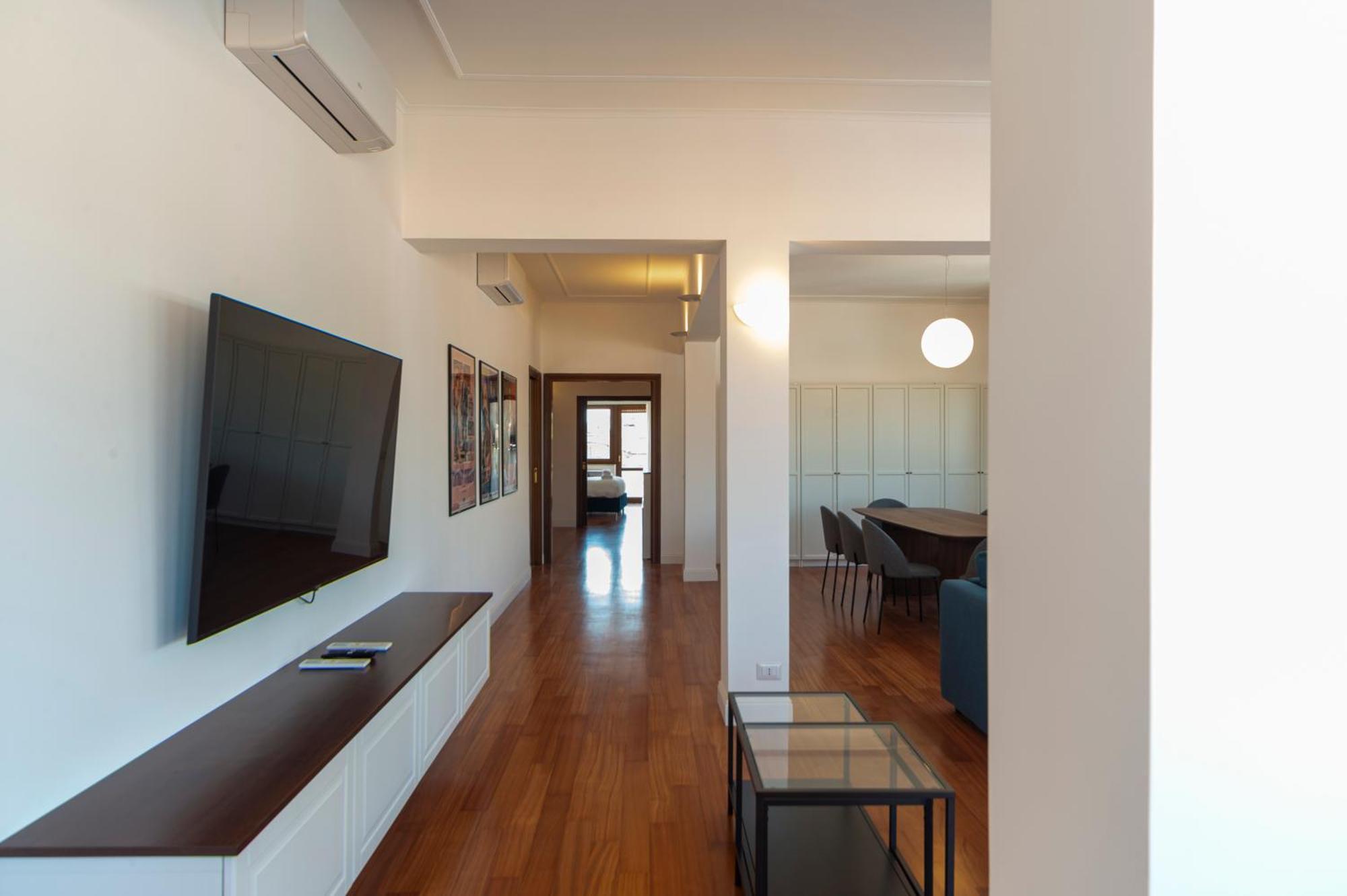 Apartment Cardinal Mistrangelo - Next To The Metro Station, Large And Comfortable Penthouse With Terrace *