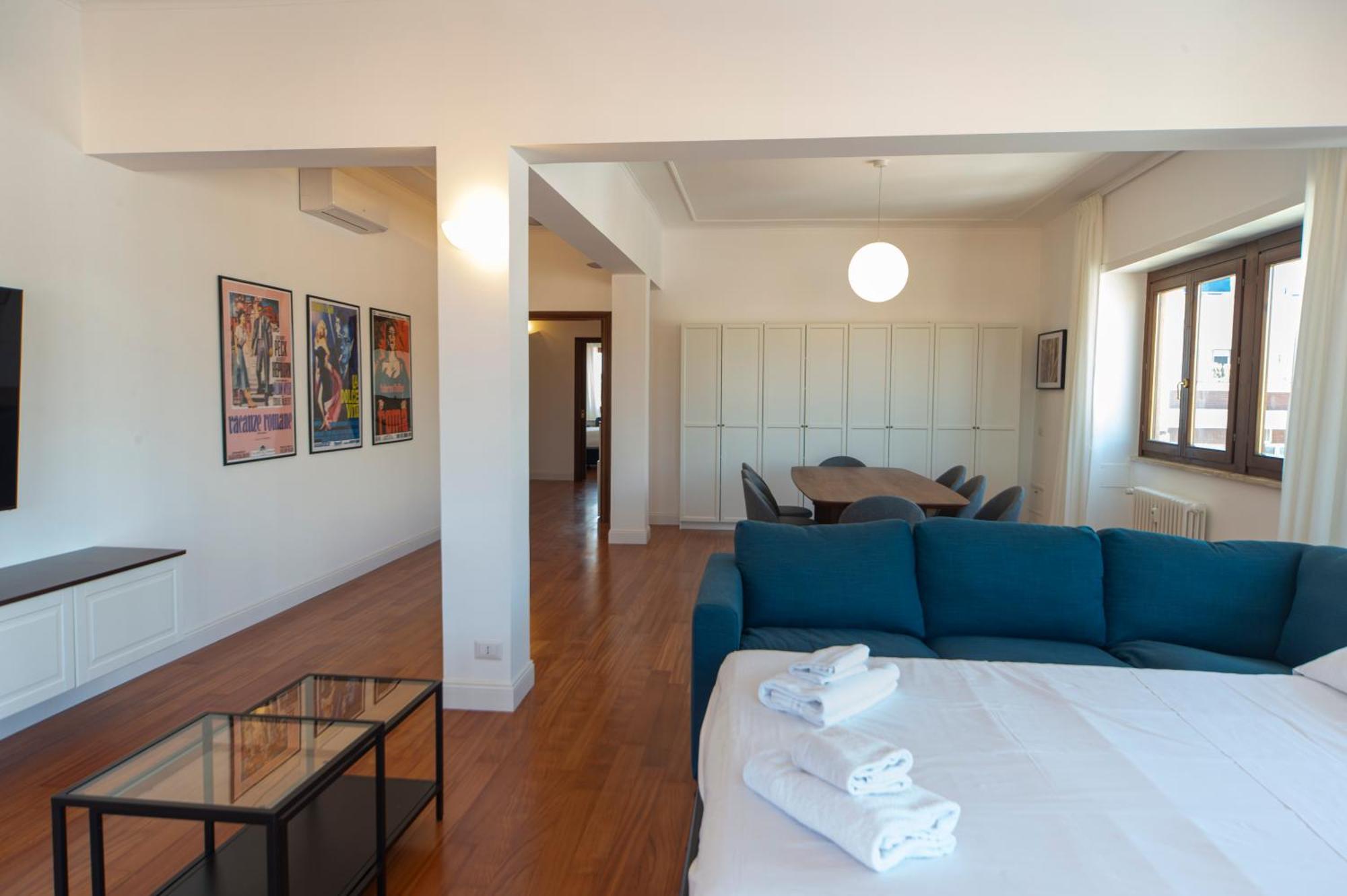 Cardinal Mistrangelo - Next To The Metro Station, Large And Comfortable Penthouse With Terrace Apartment Rom