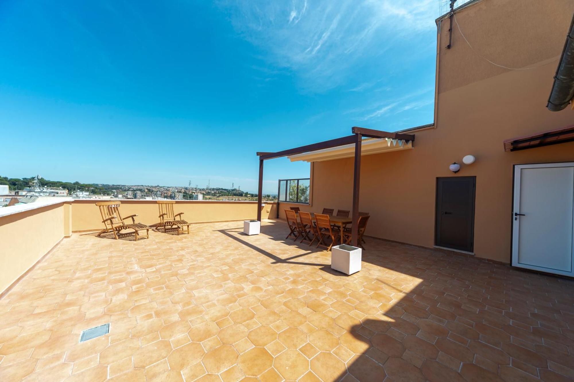 Cardinal Mistrangelo - Next To The Metro Station, Large And Comfortable Penthouse With Terrace Apartment *
